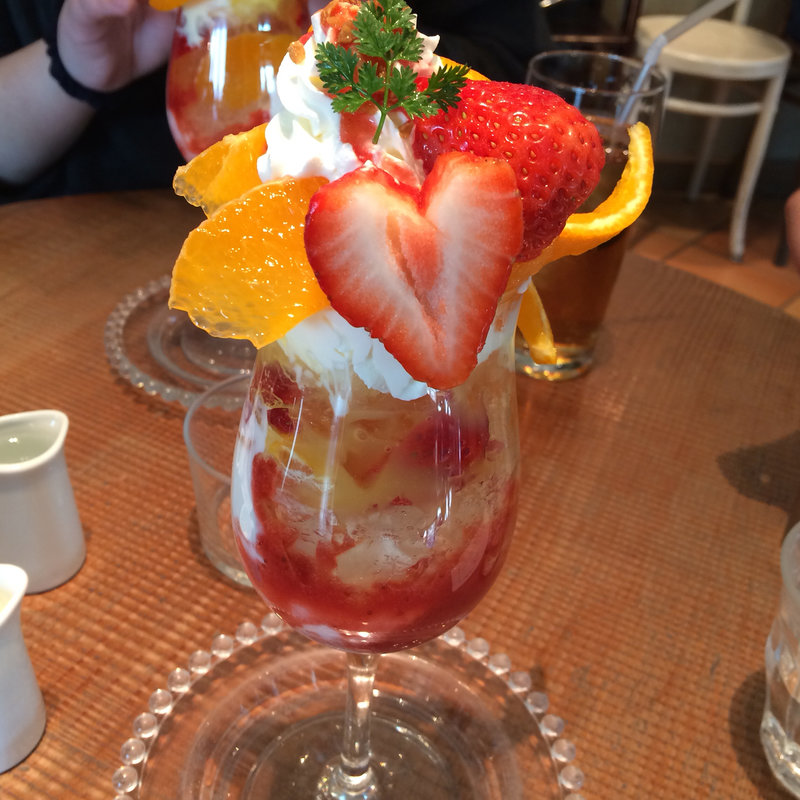いちごとデコポンのパフェ(キャンベル・アーリー 博多店)