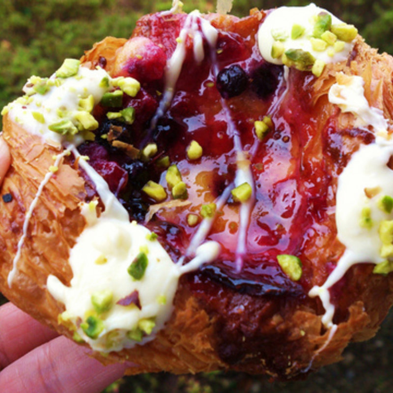 焼きベリーのチーズケーキ(たま木亭)