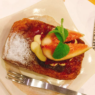 イチジクのケーキデニッシュ(ルヴァン・パストリー)