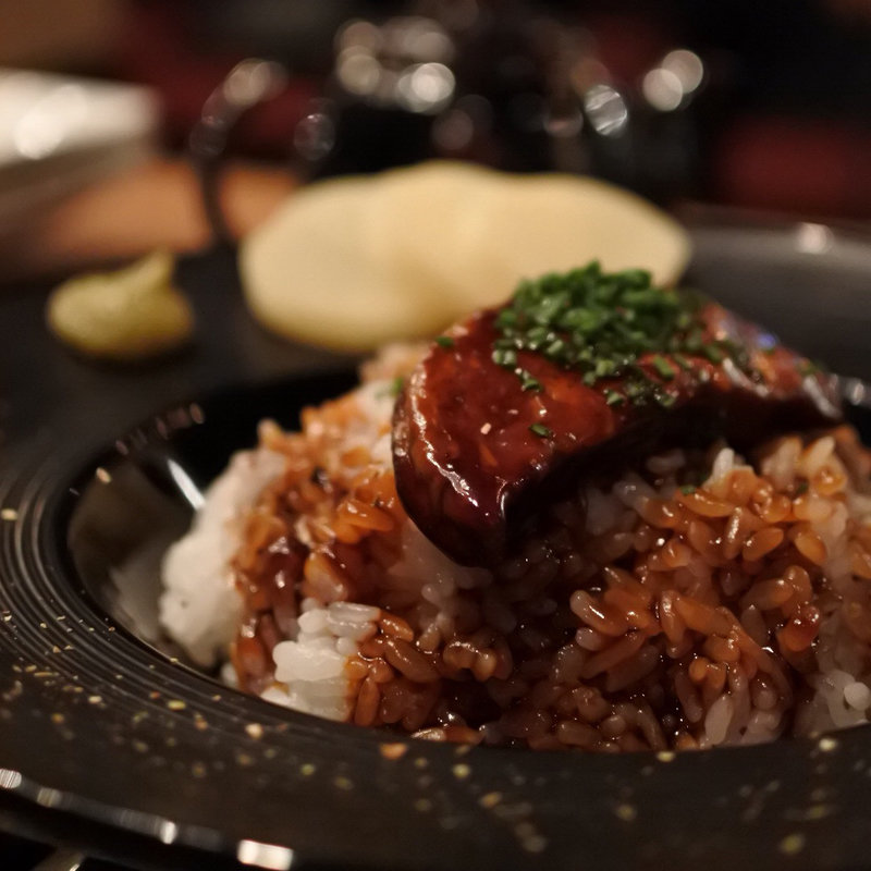 フォアグラ丼ひつまぶしスタイル(son-ju-cue村塾)