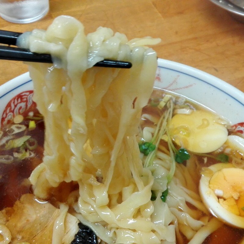 極太手打ちラーメン(麺屋 豪快 （めんや ごうかい）)