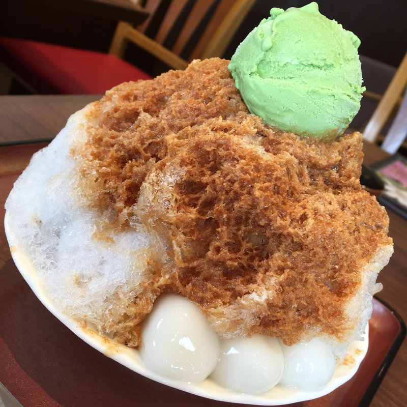 きな粉氷（抹茶アイスをトッピング）(京甘味 文の助茶屋 大丸神戸店)