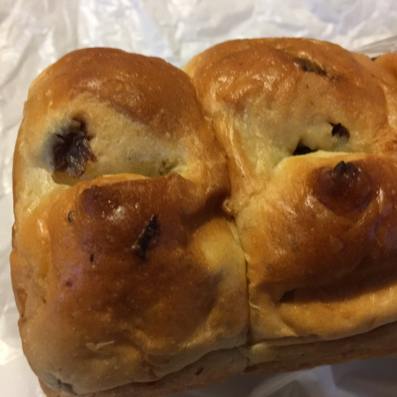 ぶどうパン(タローパン)