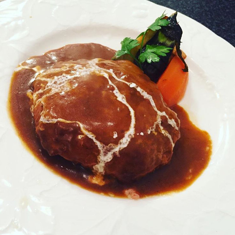 ハンバーグ定食(バラの木)