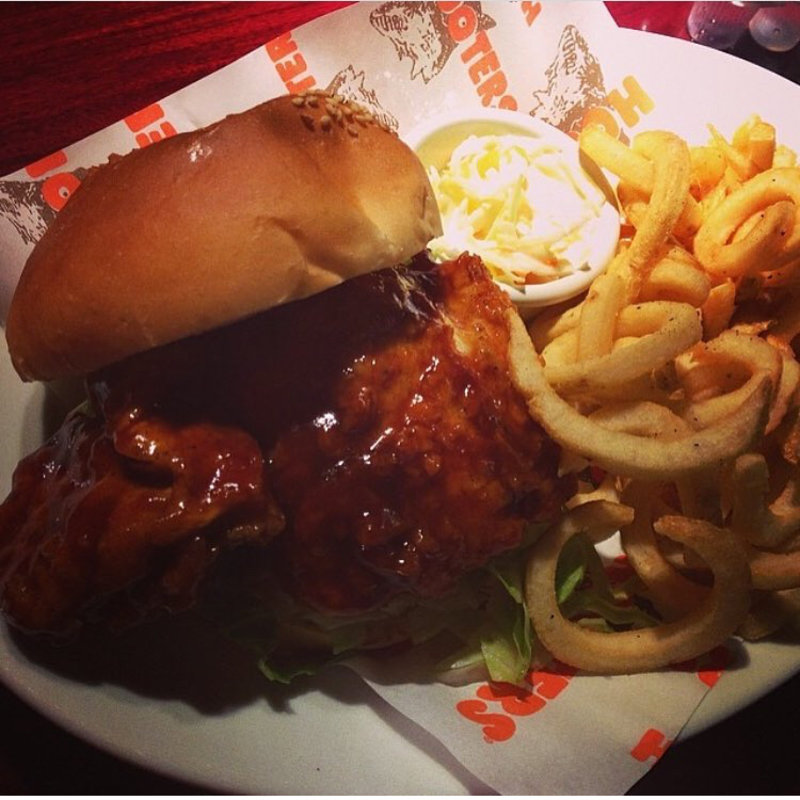 テリヤキチキンバーガー(フーターズ 大阪店(HOOTERS OSAKA))