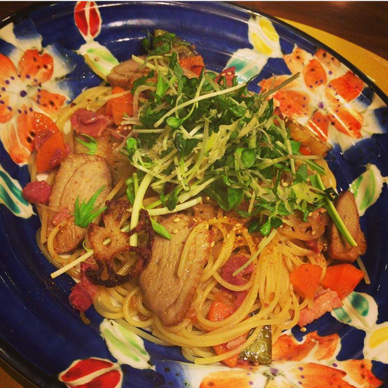 合鴨と賀茂茄子と蓮根のもろみ醤油パスタ(京野菜スパゲティー 先斗入ル 渋谷公園通り店)