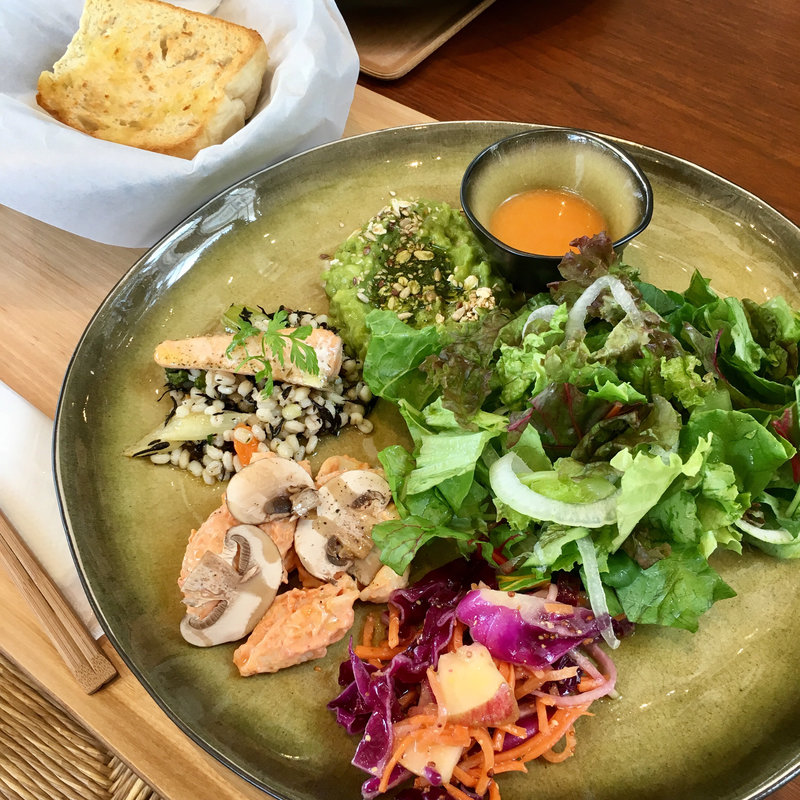 サラダデリプレート(TOOTH TOOTH FISH IN THE FOREST)