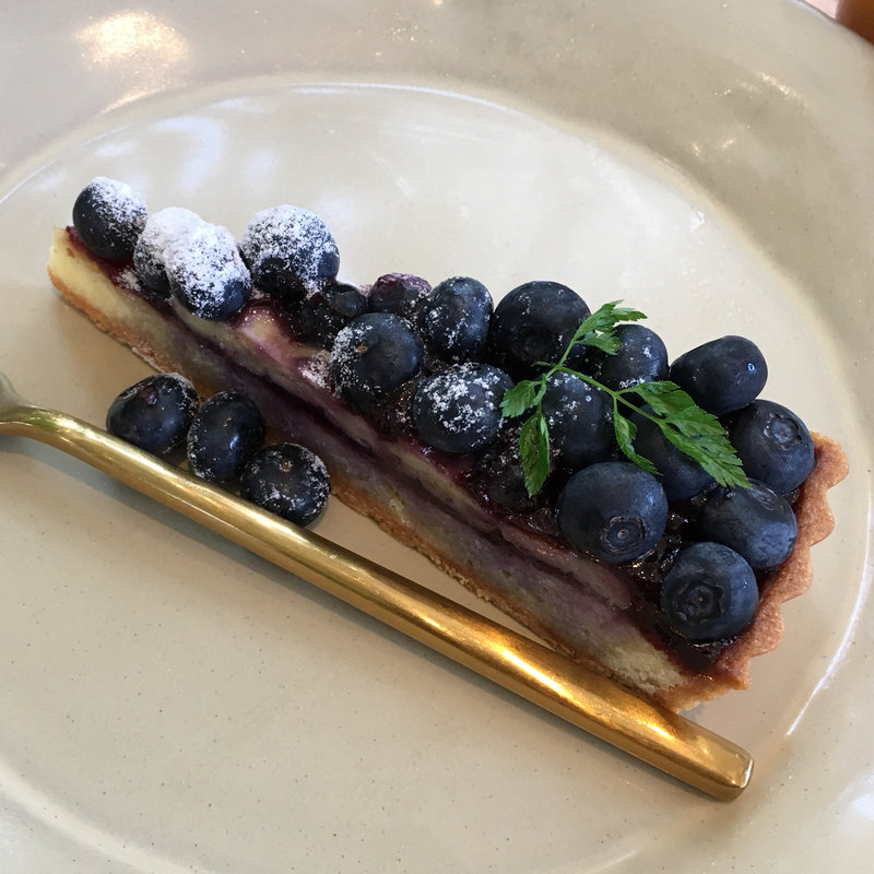 ブルーベリーのタルト(TOOTH TOOTH FISH IN THE FOREST)
