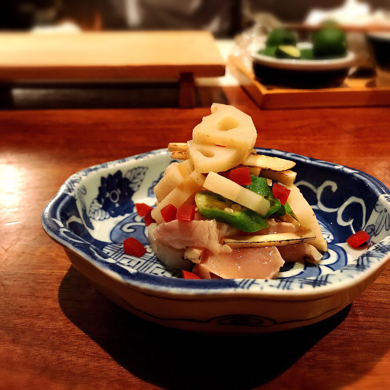 鶏笹身・長芋・大葉 梅和え(東山KAN)