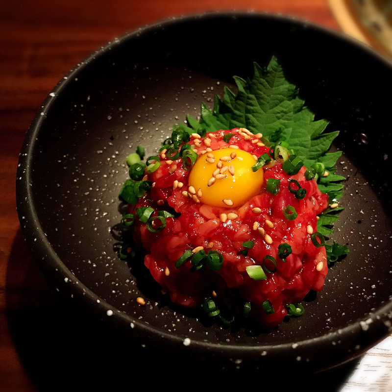 幻のユッケ(焼肉鍋問屋 志方)