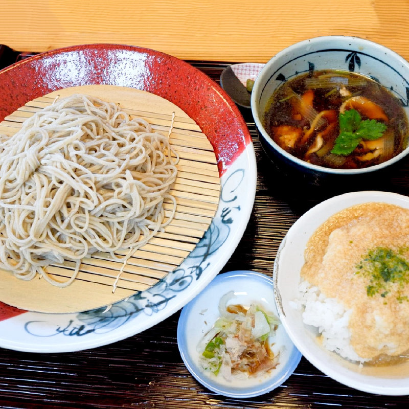 鳥ざるそばと、とろろごはん(祖谷の庄 （いやのしょう）)