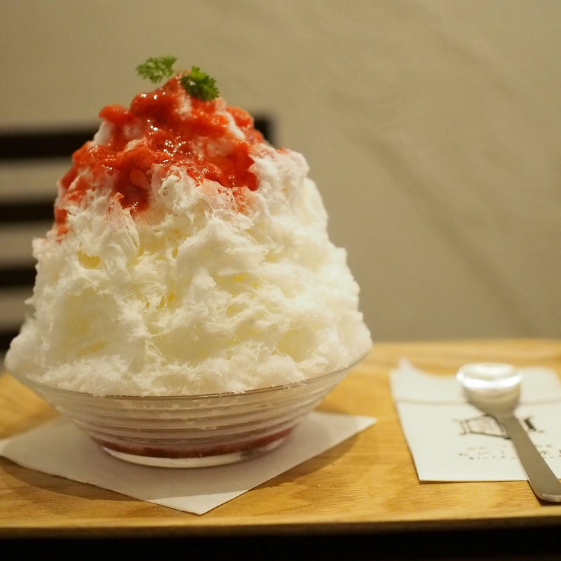 苺みるく(おいしい氷屋)