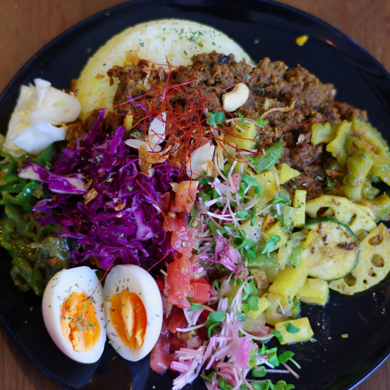 牛肉のドライキーマとあいびき肉としめじのドライキーマの合がけ、インスタ盛り(El　Dios　Cafe （エル ディオス カフェ）)