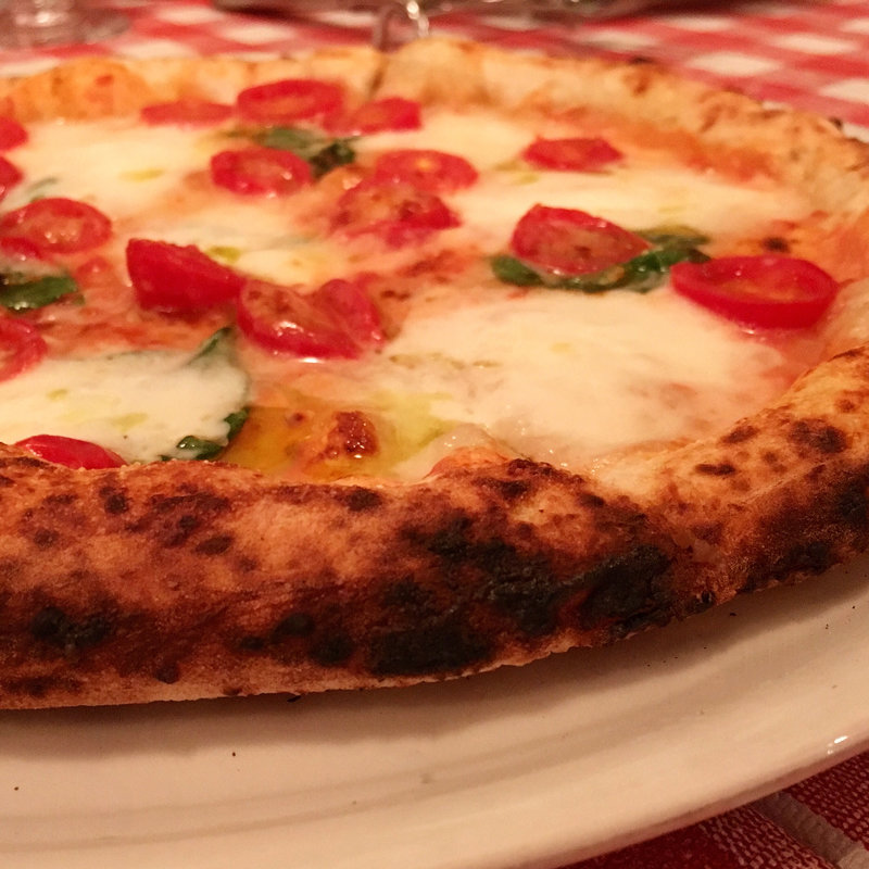 D.O.C(ピッツェリア キアッキェローネ PIZZERIA CHIACCHIERONE)