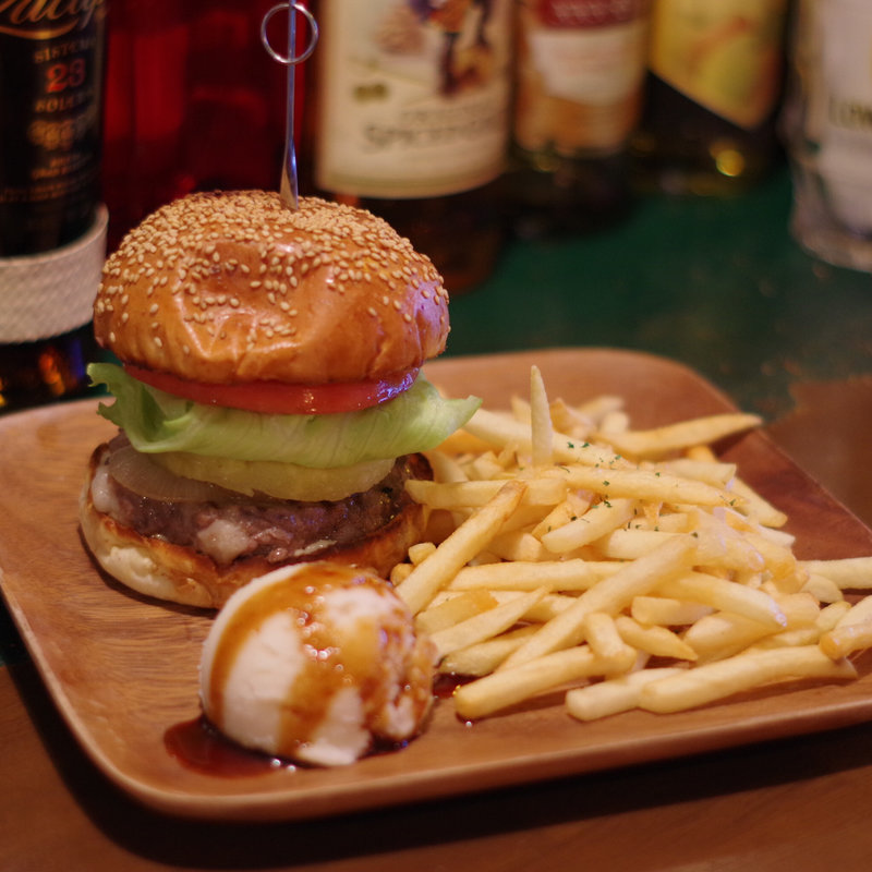 ハワイアンバーガー ポテトセット(ザ★ゴールデンハンバーガーズ)