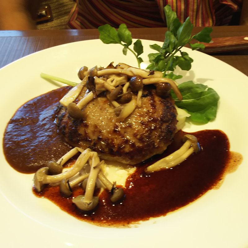 フォルクスハンバーグ(ステーキハウス フォルクス 鶴見寺尾店)