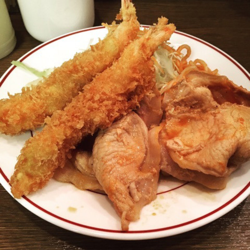 生姜焼きとエビフライ定食(キッチン 大正軒(タイショウケン))