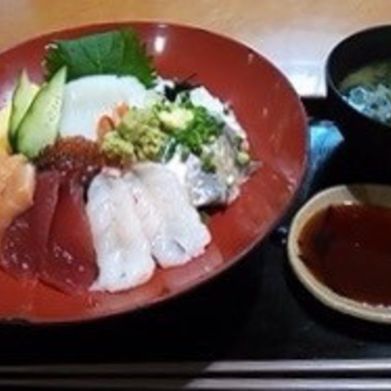 大漁丼(九十九里片貝波乗り食堂)