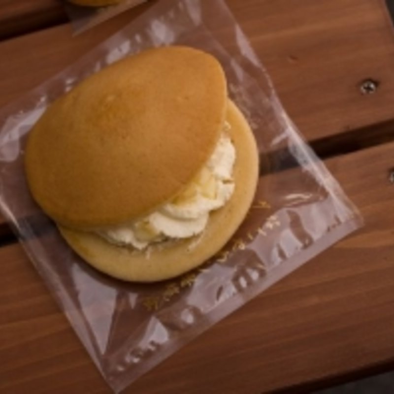 でらクリーム小倉マスカル(菓子処とらまる)