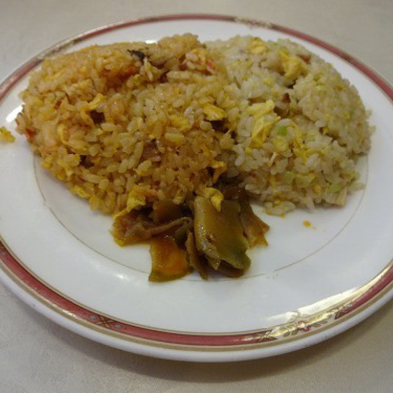 二色チャーハン (生香園新館)