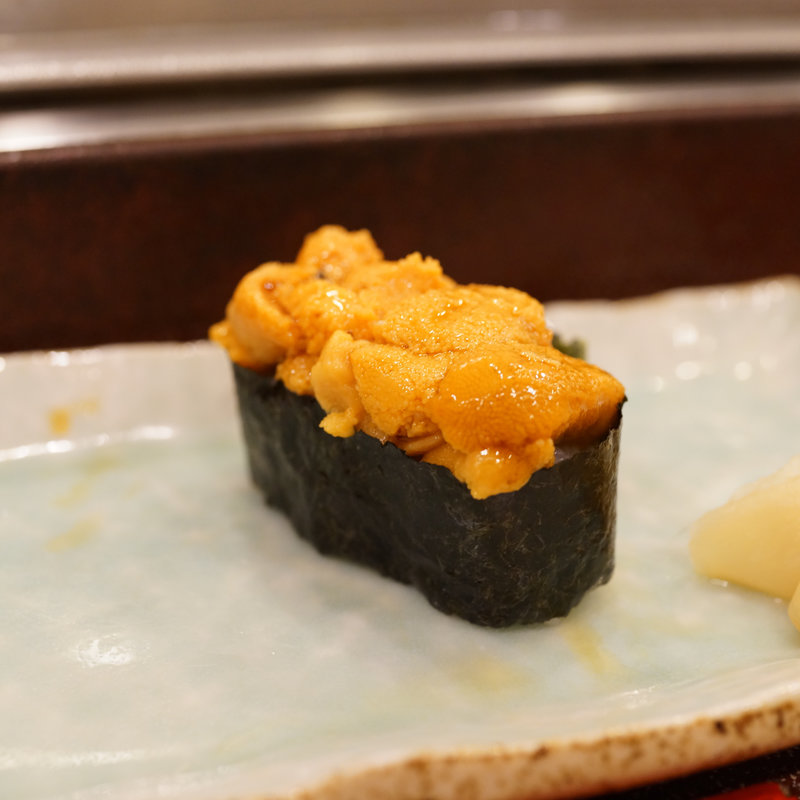 ウニの軍艦巻き(宮葉)