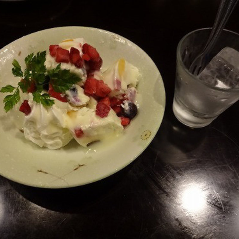 白くま風濃厚アイスケーキ (芋蔵 極 Colette Mare みなとみらい店 )