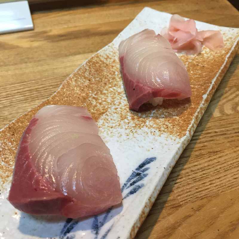 にぎり単品  はまち(千亀利寿司)