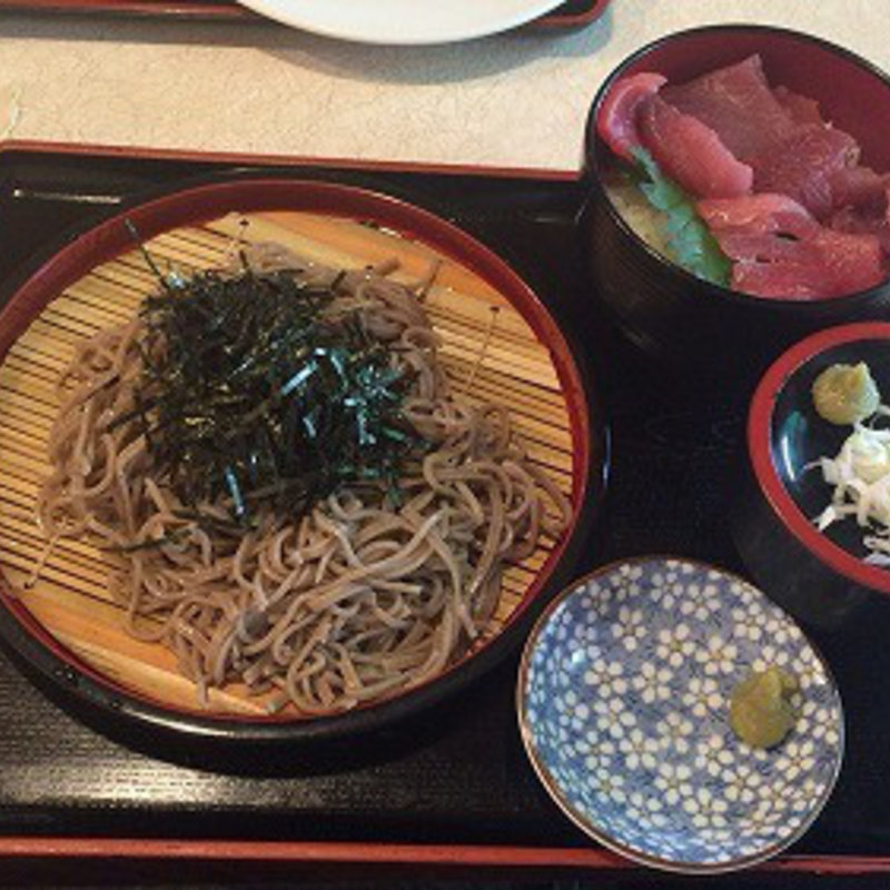 和：ざるそば・まぐろ丼(千味レストラン)