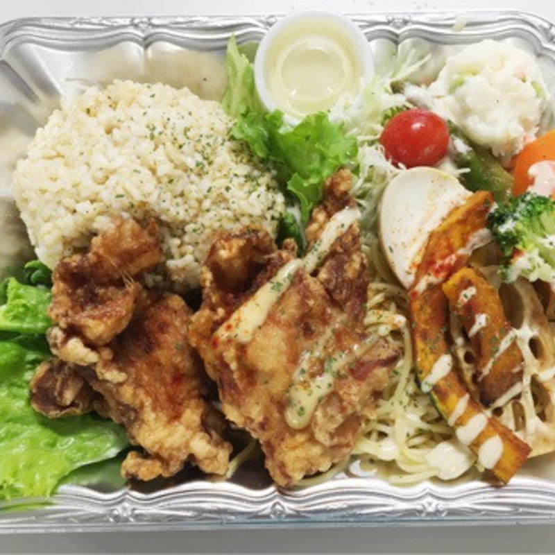 野菜と食べる札幌ザンギプレート(ベントス 大通8丁目店)