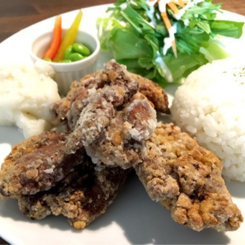 サーハビー唐揚げプレート(日替わりランチ)(CAFE サーハビー)