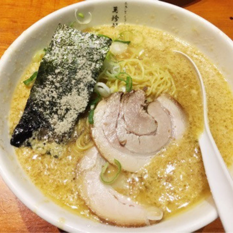 玉子とじラーメン（醤油）(萬珍軒 （マンチンケン）)