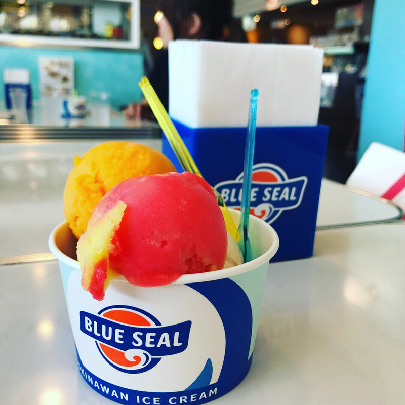 トリプルカップ(ブルーシール・ビッグディップ 牧港本店 （BLUE SEAL BigDip）)