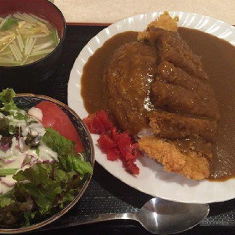 カツカレーとサラダ (千味レストラン)