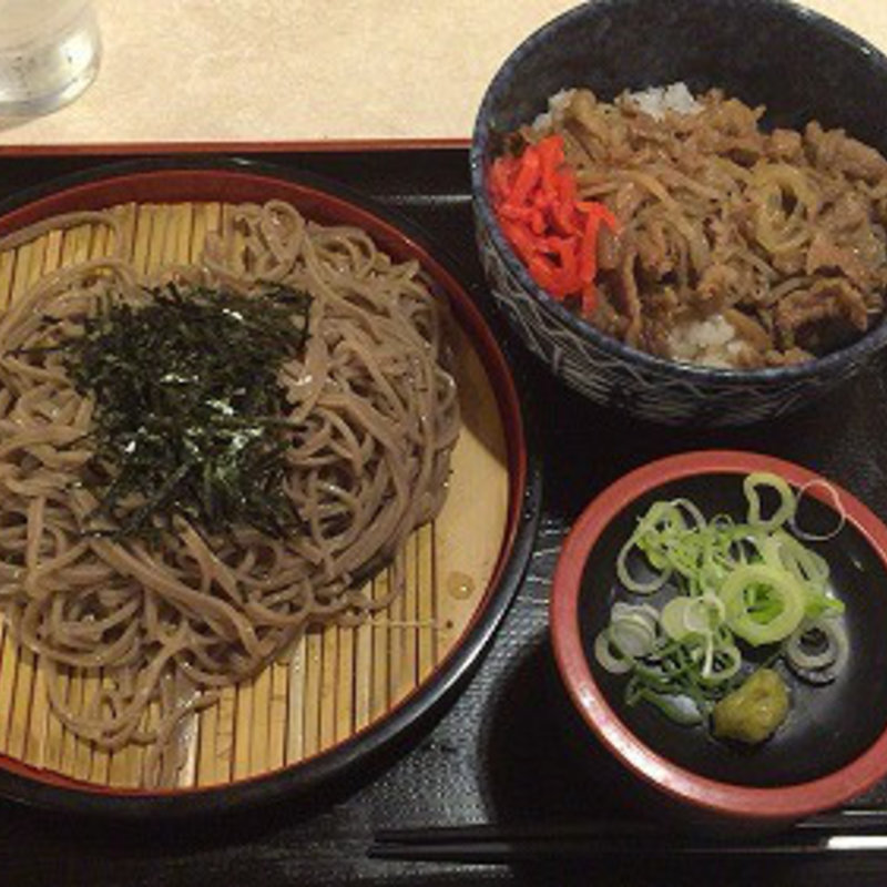 牛肉丼とざるそば(千味レストラン)