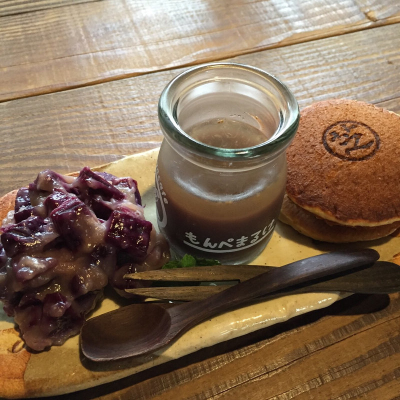 (もんぺまるけ )