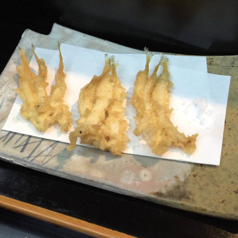しらうおの天麩羅(天富良 天露)