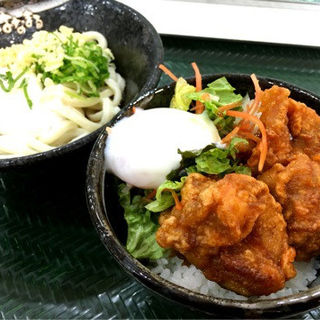 鶏の唐揚げ丼セット(はなまるうどん イオンモール札幌平岡店 )