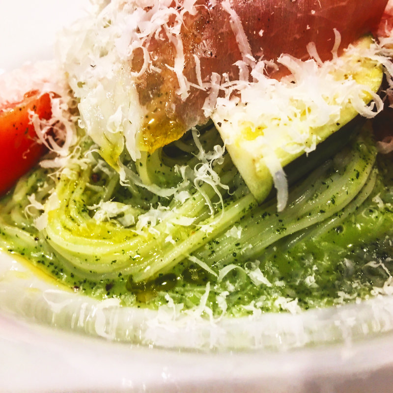 高知県産大葉と出雲産桃太郎トマトの冷製パスタ(THE STRUCTURE （ザ ストラクチャー）)