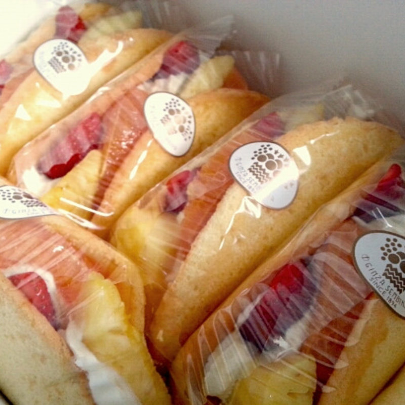 銀座オムレットいちご(銀座千疋屋)