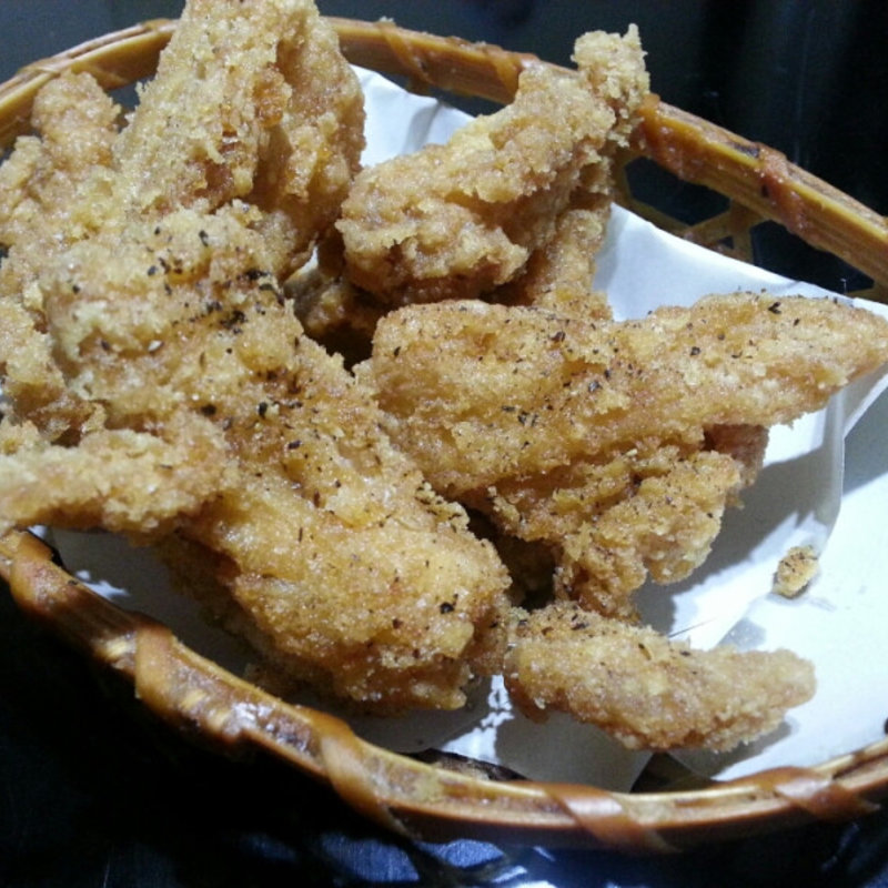 ホルモンザンギ(釧路食堂 高田馬場店 （若鶏ザンギ）)