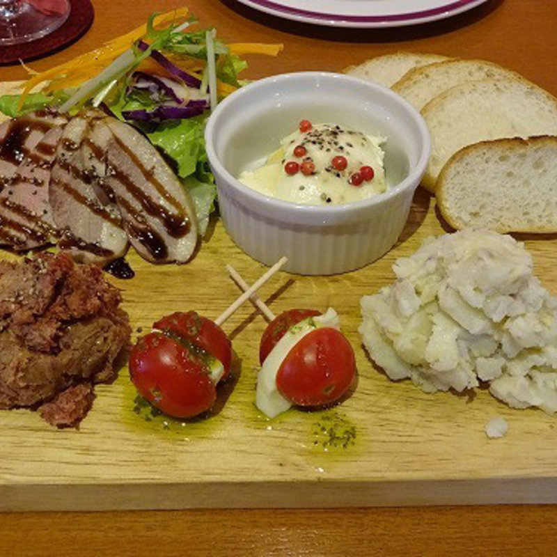 前菜盛り合わせ5種盛り(ブリラーレ 新小岩南口)