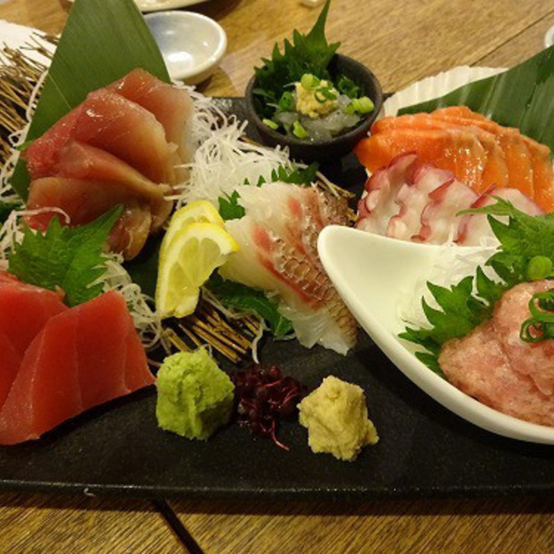 刺身7点盛り(築地 本丸 （ほんまる）)