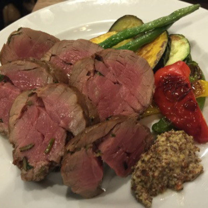 数種類のハーブの香る『ラムレッグ』のしっとりやわらかロースト(バンカレッラ ジョイア)