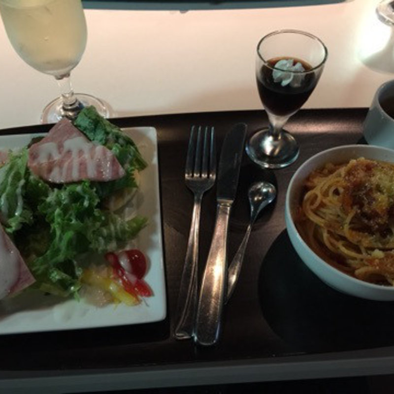 フィオーレプレート(フレッチェ・ディ・アカサカ （Frecce di Akasaka）)