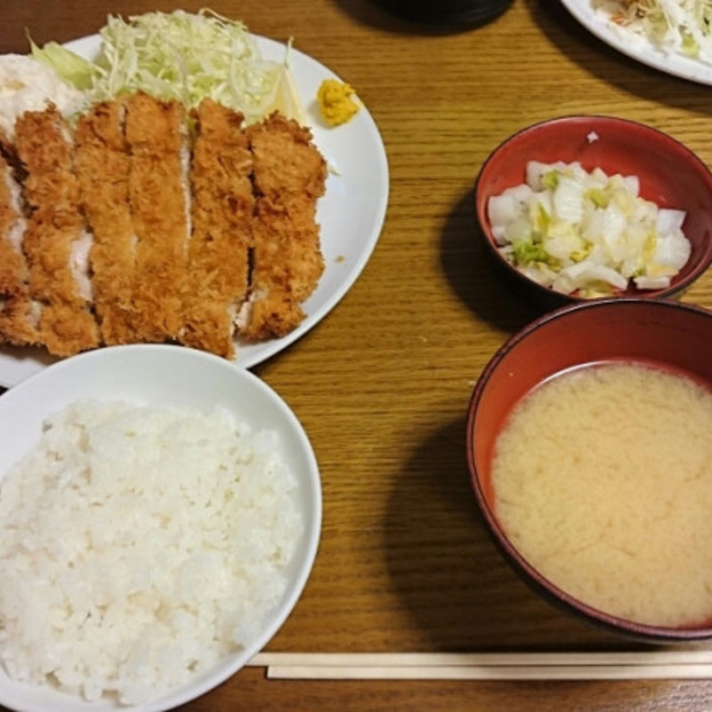 ジャンボチキンカツ定食屋(幸)