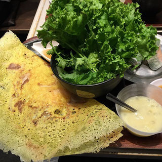 ベトナム焼が付いてるセット(バインセオ サイゴン 有楽町店 )