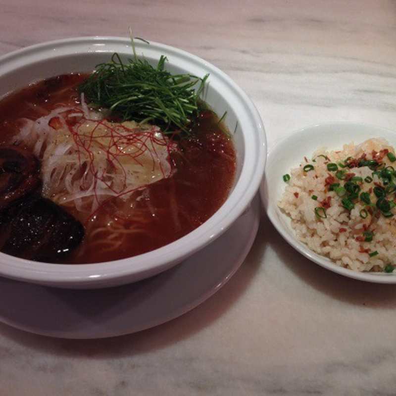 イベリコラーメン（醤油or塩）画像は塩ラーメンです(スペイン イベリコバル 門仲)
