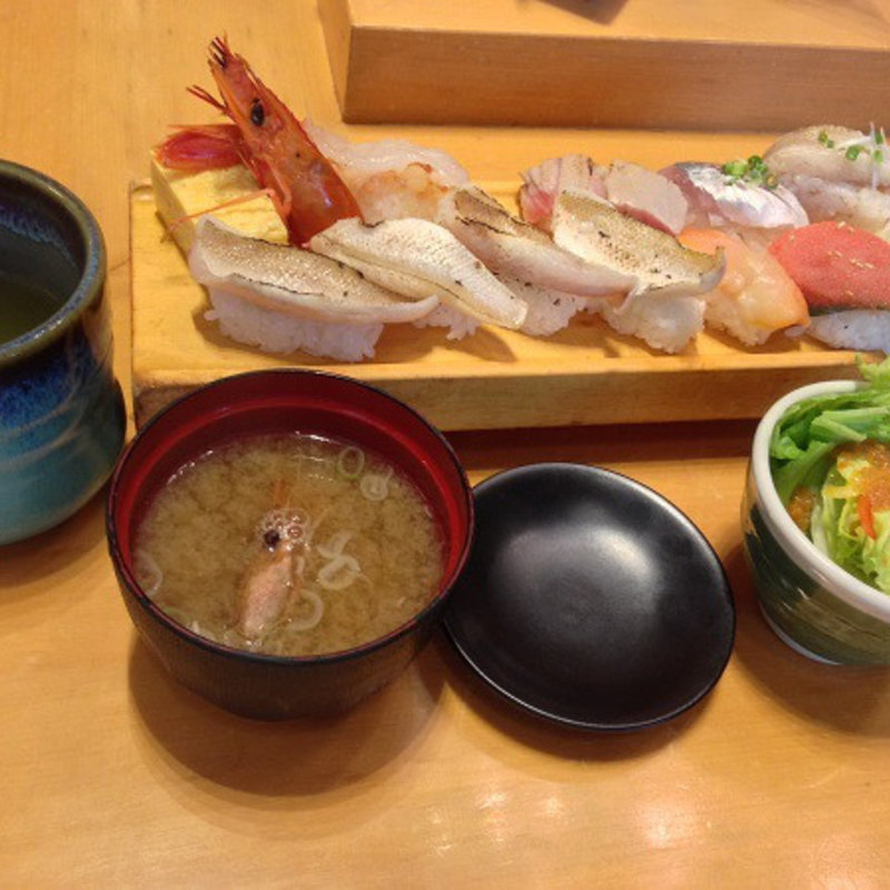 極上のどぐろにぎりセット(板前寿司・赤坂店)