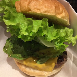 アボカドチェダーチーズバーガー(ハラカラ)