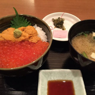 生うにといくら丼(函館うに むらかみ 日本生命札幌ビル店)